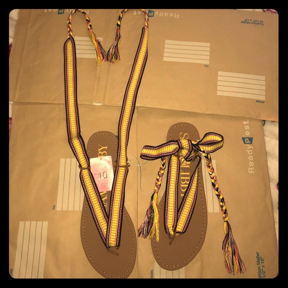 NWT SAM & LIBBY ANKLE TIE SANDALS W: TASSELS SZ 10 - Picture 1 of 6